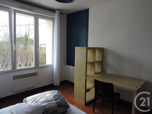 Appartement Chambre à louer - 1 pièce - 15.3 m2 - AYTRE - 17 - POITOU-CHARENTES - Century 21 Agence Du Centre Ville