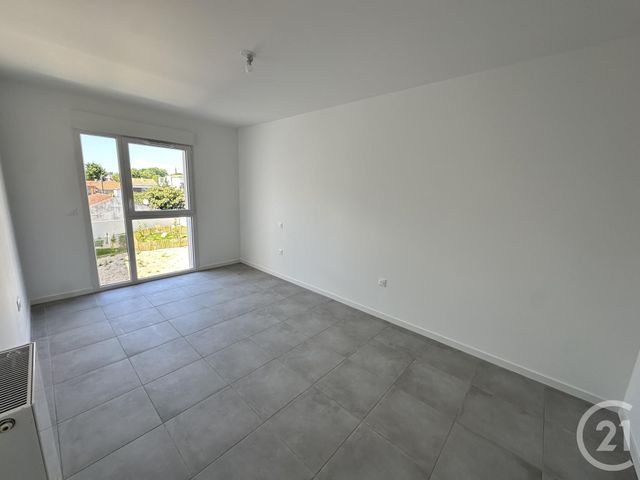 Appartement F3 à louer - 3 pièces - 60.0 m2 - LA ROCHELLE - 17 - POITOU-CHARENTES - Century 21 Agence Du Centre Ville