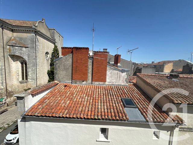 Appartement T1 à louer - 1 pièce - 24.05 m2 - LA ROCHELLE - 17 - POITOU-CHARENTES - Century 21 Agence Du Centre Ville