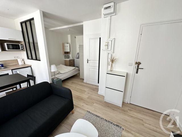 Appartement à louer - 3 pièces - 21.13 m2 - LA ROCHELLE - 17 - POITOU-CHARENTES - Century 21 Agence Du Centre Ville