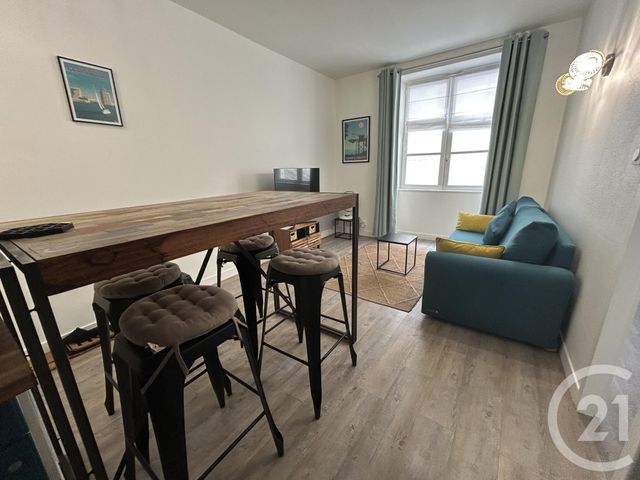 Appartement à louer - 2 pièces - 30.23 m2 - LA ROCHELLE - 17 - POITOU-CHARENTES - Century 21 Agence Du Centre Ville