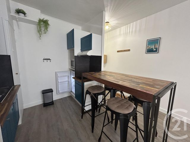 Appartement à louer - 2 pièces - 30.23 m2 - LA ROCHELLE - 17 - POITOU-CHARENTES - Century 21 Agence Du Centre Ville