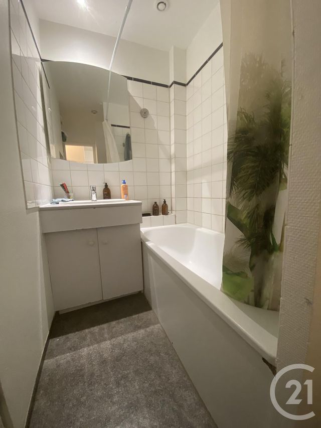 Appartement Studio à vendre - 1 pièce - 27.87 m2 - LA ROCHELLE - 17 - POITOU-CHARENTES - Century 21 Agence Du Centre Ville