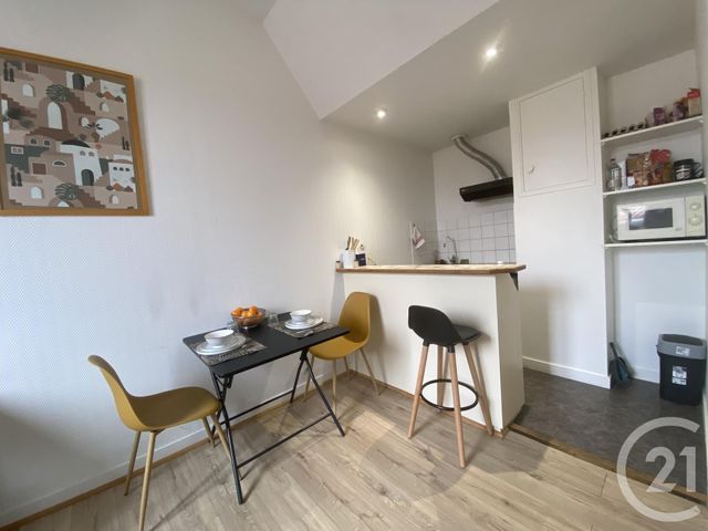 Appartement Studio à vendre - 1 pièce - 27.87 m2 - LA ROCHELLE - 17 - POITOU-CHARENTES - Century 21 Agence Du Centre Ville