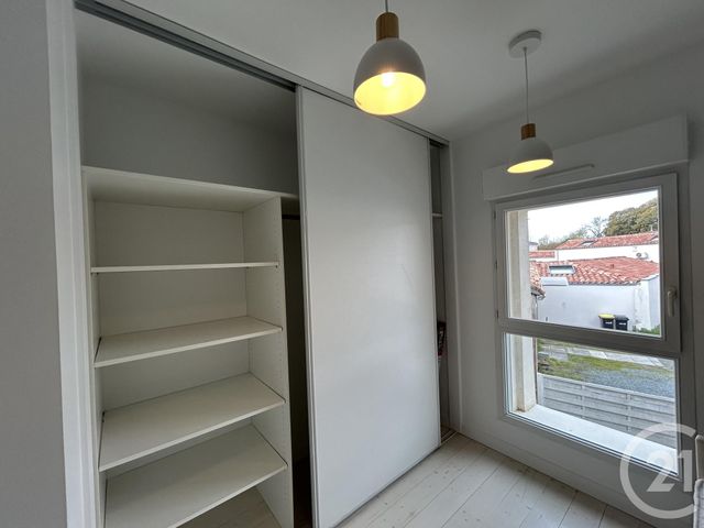 Appartement à louer - 2 pièces - 22.19 m2 - LA ROCHELLE - 17 - POITOU-CHARENTES - Century 21 Agence Du Centre Ville