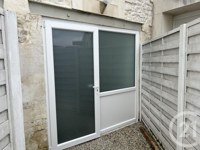 Appartement à louer - 2 pièces - 22.19 m2 - LA ROCHELLE - 17 - POITOU-CHARENTES - Century 21 Agence Du Centre Ville