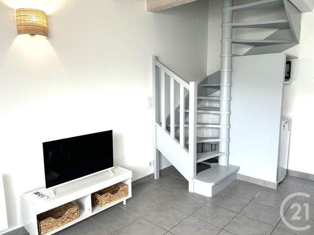 Appartement à louer - 2 pièces - 27.0 m2 - LA ROCHELLE - 17 - POITOU-CHARENTES - Century 21 Agence Du Centre Ville