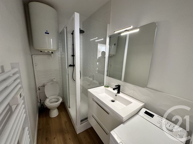 Appartement Studio à louer - 1 pièce - 26.39 m2 - LA ROCHELLE - 17 - POITOU-CHARENTES - Century 21 Agence Du Centre Ville