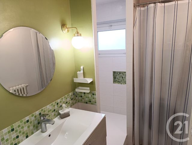 Appartement T5 à vendre - 5 pièces - 76.0 m2 - LA ROCHELLE - 17 - POITOU-CHARENTES - Century 21 Agence Du Centre Ville