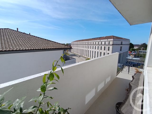 Appartement T5 à vendre - 4 pièces - 76.0 m2 - LA ROCHELLE - 17 - POITOU-CHARENTES - Century 21 Agence Du Centre Ville