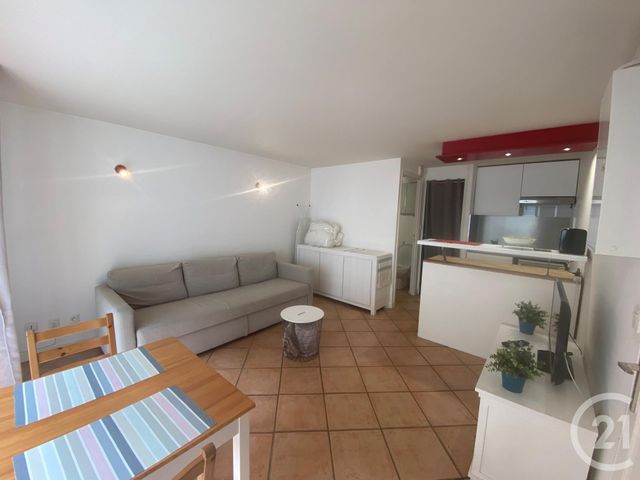 Appartement F1 à louer - 1 pièce - 21.72 m2 - LA ROCHELLE - 17 - POITOU-CHARENTES - Century 21 Agence Du Centre Ville
