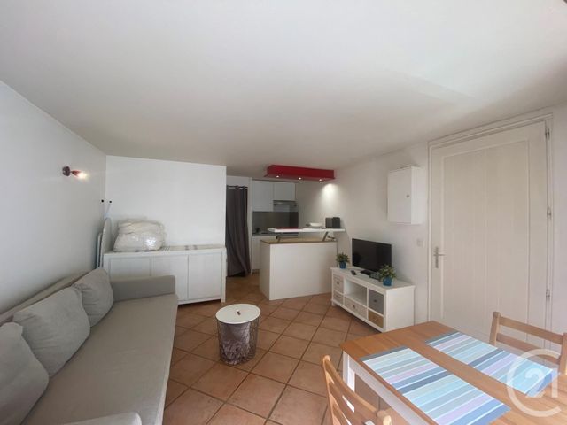 Appartement F1 à louer - 1 pièce - 21.72 m2 - LA ROCHELLE - 17 - POITOU-CHARENTES - Century 21 Agence Du Centre Ville