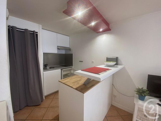 Appartement F1 à louer - 1 pièce - 21.72 m2 - LA ROCHELLE - 17 - POITOU-CHARENTES - Century 21 Agence Du Centre Ville
