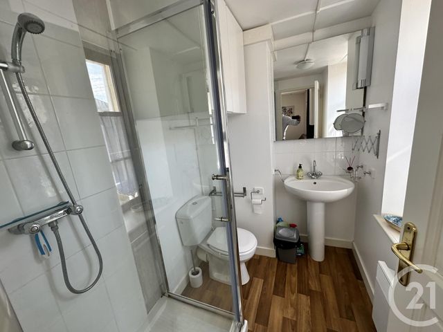 Appartement Studio à louer - 1 pièce - 16.85 m2 - LA ROCHELLE - 17 - POITOU-CHARENTES - Century 21 Agence Du Centre Ville