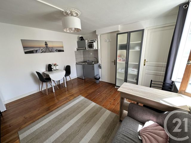 Appartement Studio à louer - 1 pièce - 16.85 m2 - LA ROCHELLE - 17 - POITOU-CHARENTES - Century 21 Agence Du Centre Ville