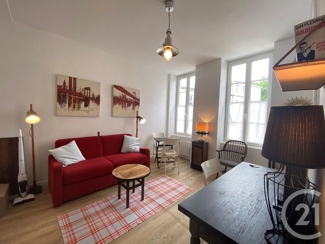 Appartement F1 à louer - 1 pièce - 23.92 m2 - LA ROCHELLE - 17 - POITOU-CHARENTES - Century 21 Agence Du Centre Ville