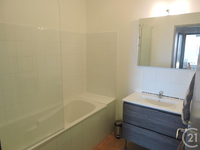 Appartement à louer - 3 pièces - 59.0 m2 - LA ROCHELLE - 17 - POITOU-CHARENTES - Century 21 Agence Du Centre Ville