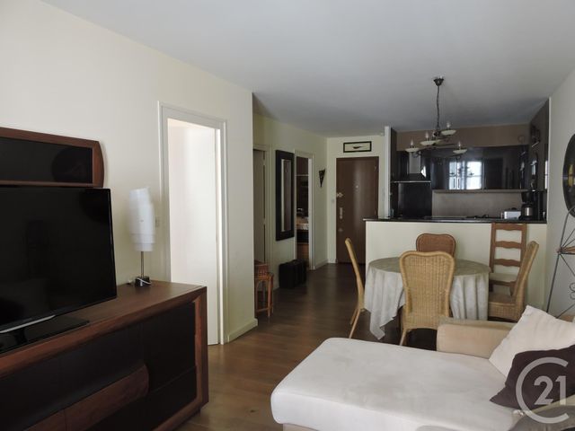 Appartement à louer - 2 pièces - 45.23 m2 - LA ROCHELLE - 17 - POITOU-CHARENTES - Century 21 Agence Du Centre Ville