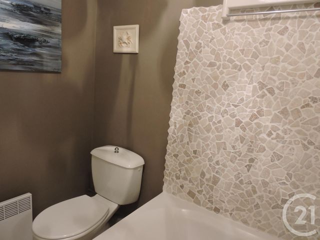 Appartement à louer - 2 pièces - 45.23 m2 - LA ROCHELLE - 17 - POITOU-CHARENTES - Century 21 Agence Du Centre Ville