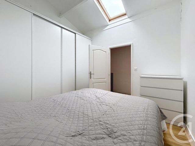 maison à louer - 4 pièces - 102.4 m2 - ROCHEFORT - 17 - POITOU-CHARENTES - Century 21 Agence Du Centre Ville