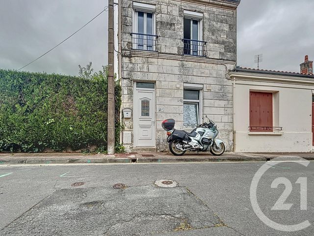 maison à louer - 4 pièces - 102.4 m2 - ROCHEFORT - 17 - POITOU-CHARENTES - Century 21 Agence Du Centre Ville