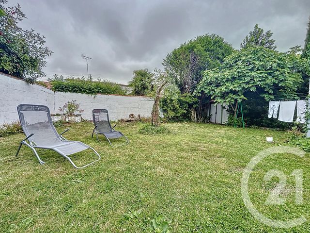 maison à louer - 4 pièces - 102.4 m2 - ROCHEFORT - 17 - POITOU-CHARENTES - Century 21 Agence Du Centre Ville