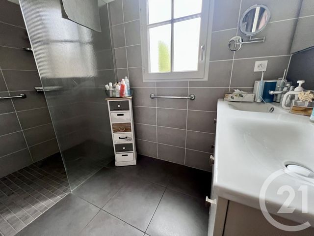 Appartement T4 à vendre - 4 pièces - 108.32 m2 - LA ROCHELLE - 17 - POITOU-CHARENTES - Century 21 Agence Du Centre Ville