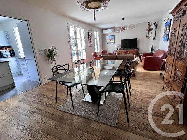 Appartement T4 à vendre - 4 pièces - 108.32 m2 - LA ROCHELLE - 17 - POITOU-CHARENTES - Century 21 Agence Du Centre Ville