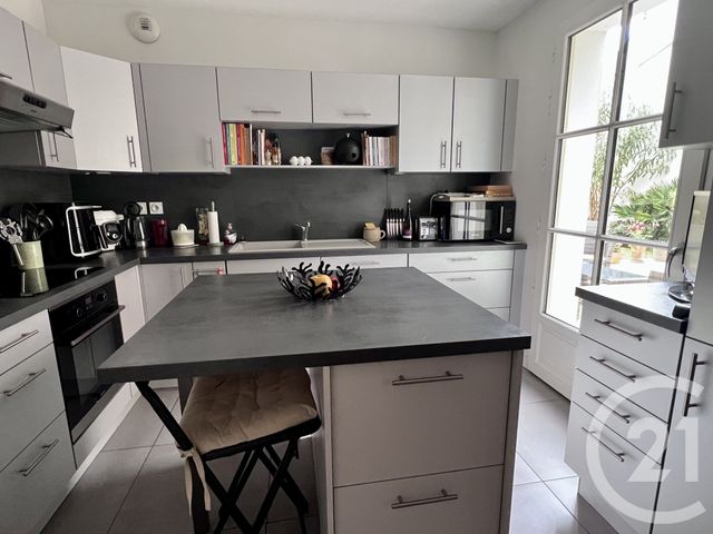 Appartement T4 à vendre - 4 pièces - 108.32 m2 - LA ROCHELLE - 17 - POITOU-CHARENTES - Century 21 Agence Du Centre Ville