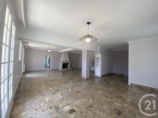 maison à louer - 6 pièces - 177.8 m2 - LA ROCHELLE - 17 - POITOU-CHARENTES - Century 21 Agence Du Centre Ville