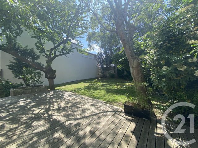 maison à louer - 6 pièces - 177.8 m2 - LA ROCHELLE - 17 - POITOU-CHARENTES - Century 21 Agence Du Centre Ville