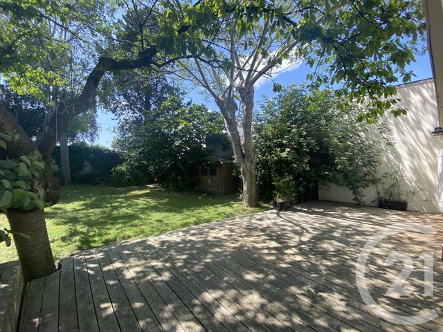 maison à louer - 6 pièces - 177.8 m2 - LA ROCHELLE - 17 - POITOU-CHARENTES - Century 21 Agence Du Centre Ville