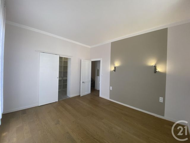 maison à louer - 6 pièces - 177.8 m2 - LA ROCHELLE - 17 - POITOU-CHARENTES - Century 21 Agence Du Centre Ville