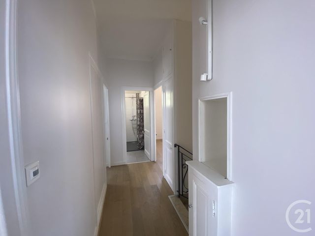 maison à louer - 6 pièces - 177.8 m2 - LA ROCHELLE - 17 - POITOU-CHARENTES - Century 21 Agence Du Centre Ville