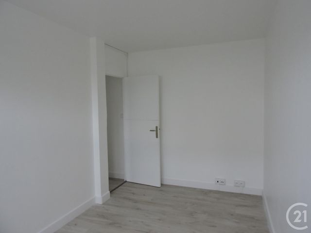 Appartement T3 à louer - 3 pièces - 83.28 m2 - LA ROCHELLE - 17 - POITOU-CHARENTES - Century 21 Agence Du Centre Ville