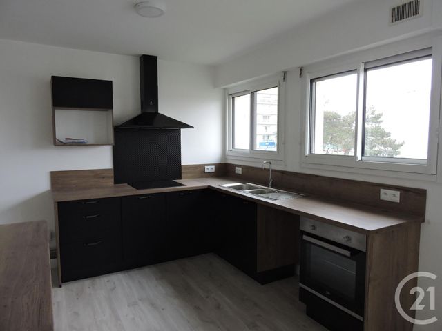 Appartement T3 à louer - 3 pièces - 83.28 m2 - LA ROCHELLE - 17 - POITOU-CHARENTES - Century 21 Agence Du Centre Ville
