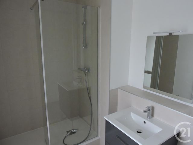 Appartement T3 à louer - 3 pièces - 83.28 m2 - LA ROCHELLE - 17 - POITOU-CHARENTES - Century 21 Agence Du Centre Ville