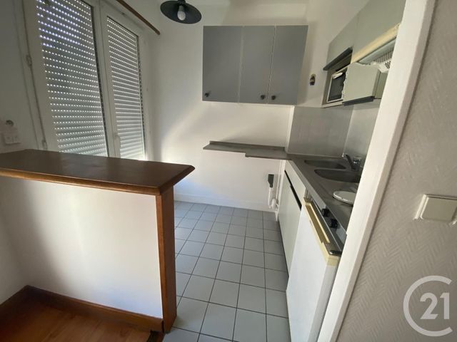 Appartement à louer - 2 pièces - 38.65 m2 - LA ROCHELLE - 17 - POITOU-CHARENTES - Century 21 Agence Du Centre Ville
