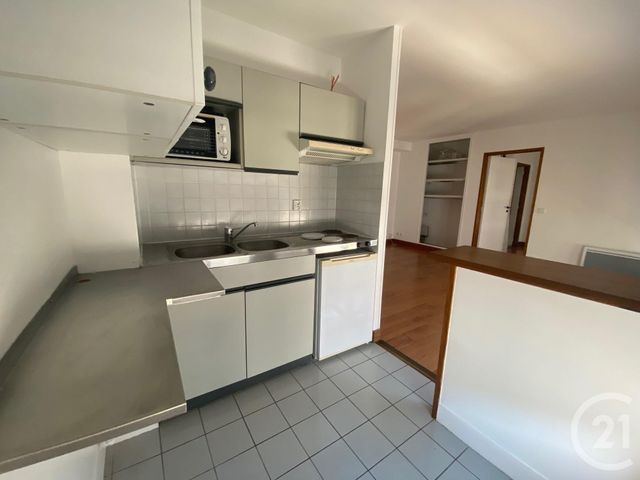 Appartement à louer - 2 pièces - 38.65 m2 - LA ROCHELLE - 17 - POITOU-CHARENTES - Century 21 Agence Du Centre Ville