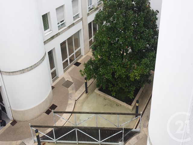 Appartement à louer - 2 pièces - 38.65 m2 - LA ROCHELLE - 17 - POITOU-CHARENTES - Century 21 Agence Du Centre Ville