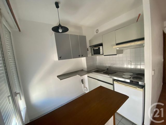 Appartement à louer - 2 pièces - 38.65 m2 - LA ROCHELLE - 17 - POITOU-CHARENTES - Century 21 Agence Du Centre Ville