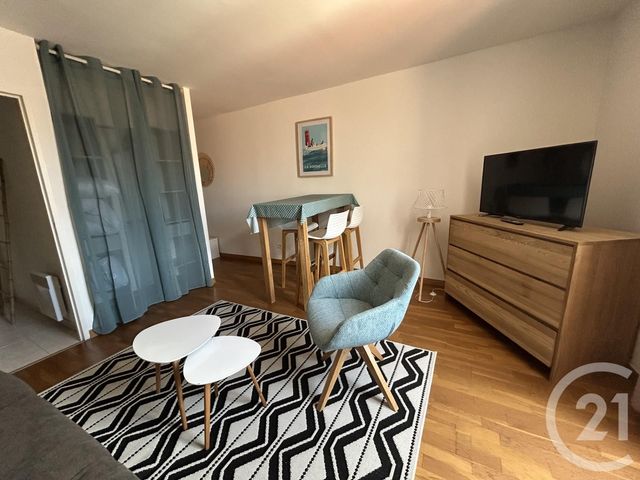 Appartement Studio à louer - 1 pièce - 26.98 m2 - LA ROCHELLE - 17 - POITOU-CHARENTES - Century 21 Agence Du Centre Ville