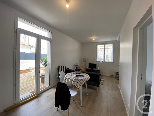 maison à louer - 3 pièces - 53.91 m2 - LA ROCHELLE - 17 - POITOU-CHARENTES - Century 21 Agence Du Centre Ville