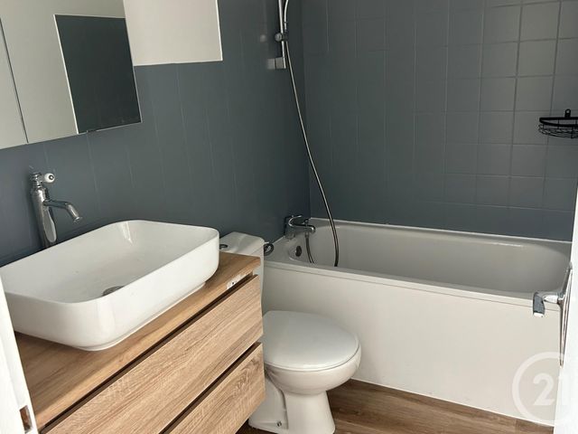 Appartement F2 à louer - 2 pièces - 51.52 m2 - LA ROCHELLE - 17 - POITOU-CHARENTES - Century 21 Agence Du Centre Ville