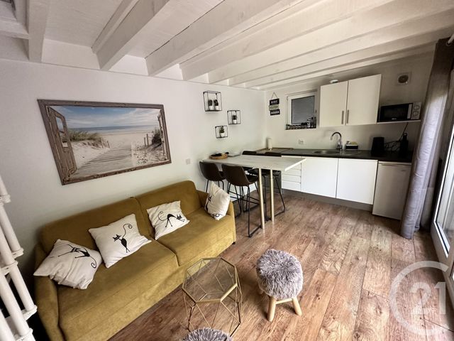 Appartement T2 duplex à louer - 2 pièces - 26.72 m2 - LA ROCHELLE - 17 - POITOU-CHARENTES - Century 21 Agence Du Centre Ville