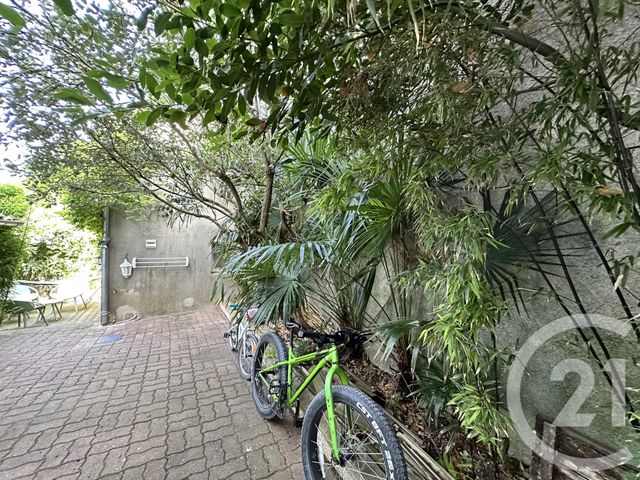 Appartement T2 duplex à louer - 2 pièces - 26.72 m2 - LA ROCHELLE - 17 - POITOU-CHARENTES - Century 21 Agence Du Centre Ville