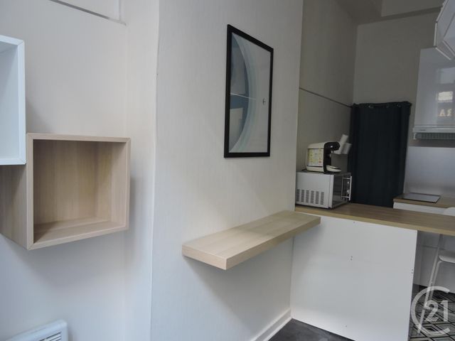 Appartement Studio à louer - 1 pièce - 14.61 m2 - LA ROCHELLE - 17 - POITOU-CHARENTES - Century 21 Agence Du Centre Ville