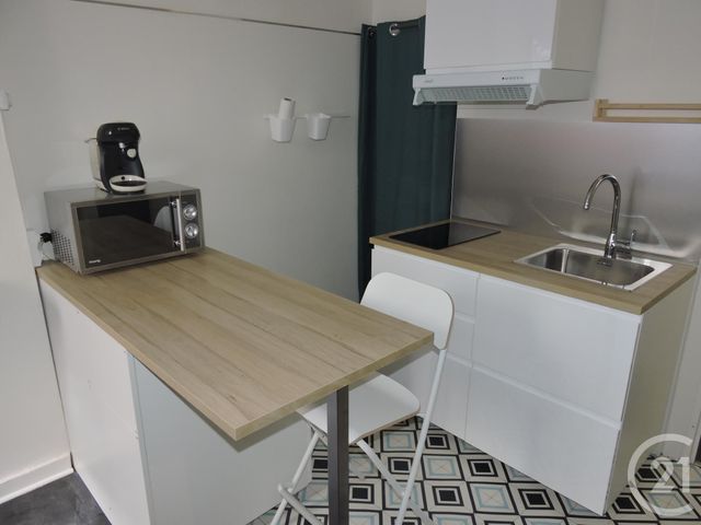 Appartement Studio à louer - 1 pièce - 14.61 m2 - LA ROCHELLE - 17 - POITOU-CHARENTES - Century 21 Agence Du Centre Ville
