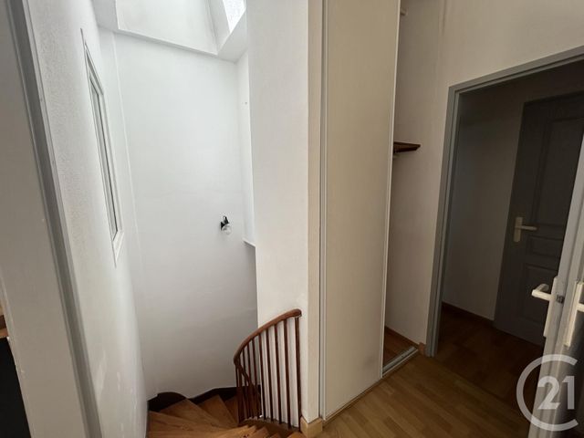 Appartement à louer - 3 pièces - 51.1 m2 - LA ROCHELLE - 17 - POITOU-CHARENTES - Century 21 Agence Du Centre Ville