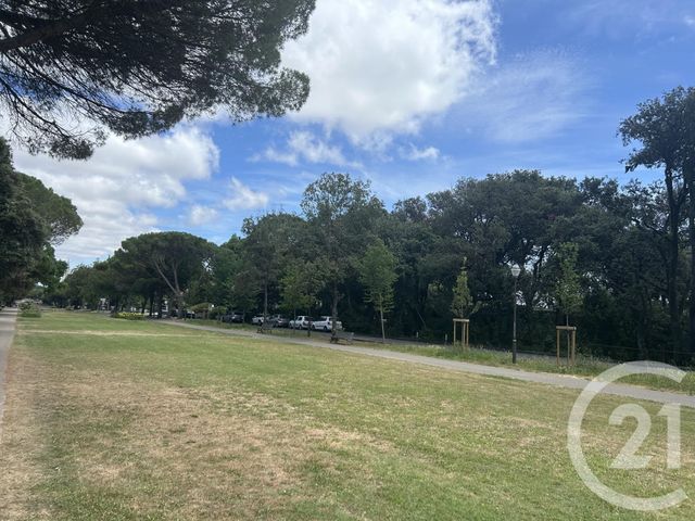 Appartement à louer - 3 pièces - 51.1 m2 - LA ROCHELLE - 17 - POITOU-CHARENTES - Century 21 Agence Du Centre Ville